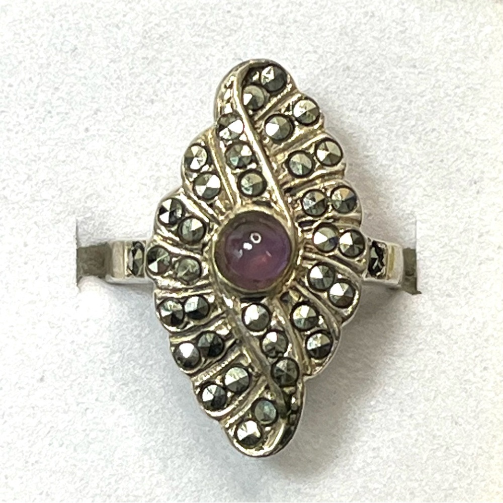 Vintage Sterling Silver Amethyst & Marcasite Ring Size 7